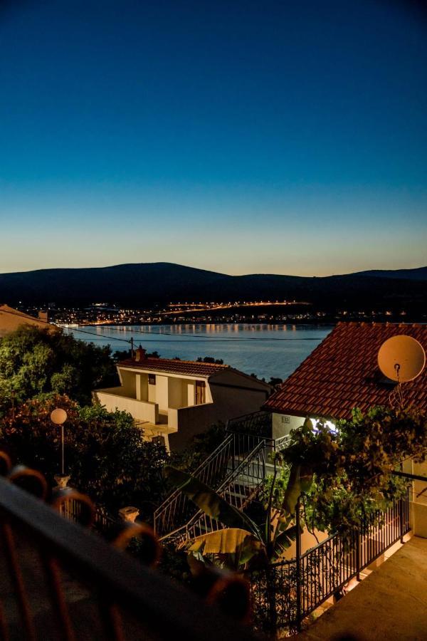 Apartment With Terrace And Sea View - Lucic Trogir Exteriér fotografie
