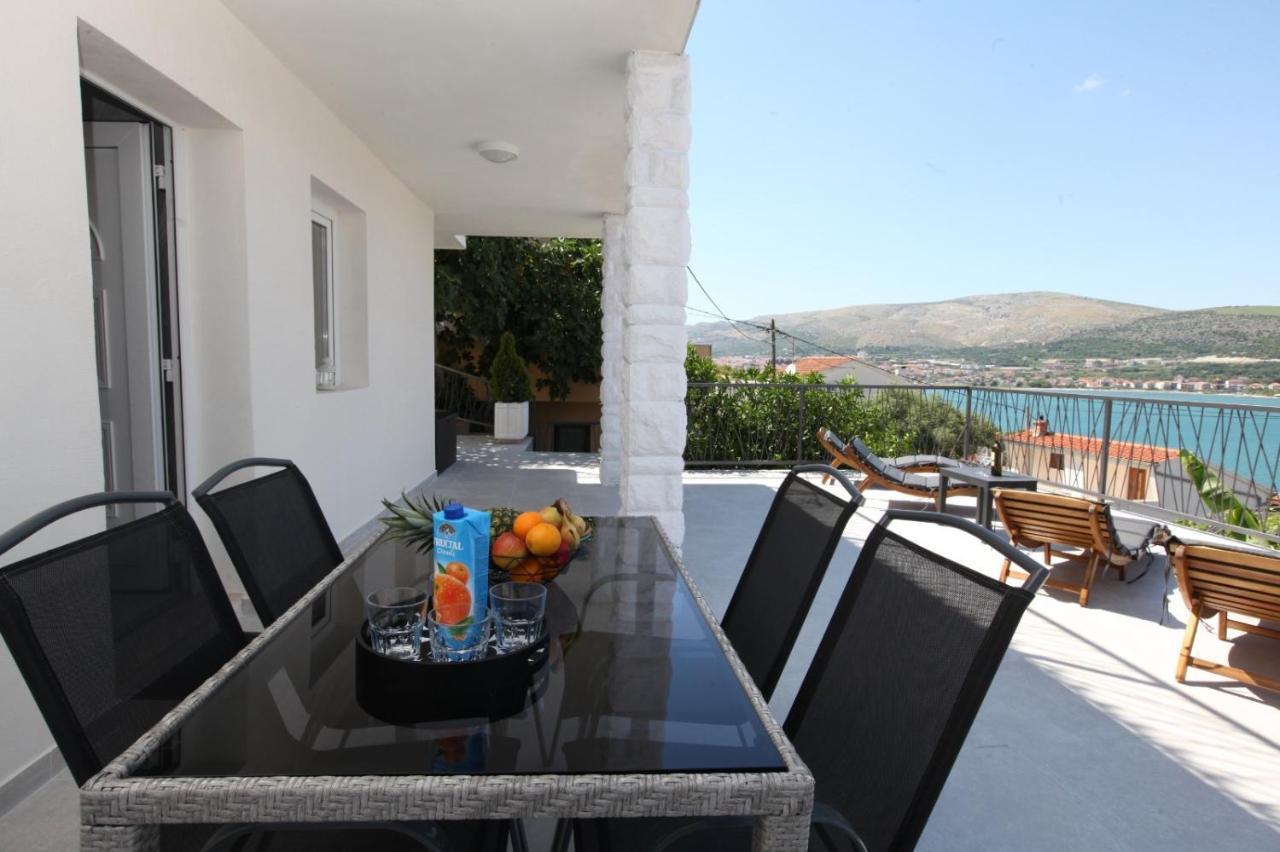Apartment With Terrace And Sea View - Lucic Trogir Exteriér fotografie