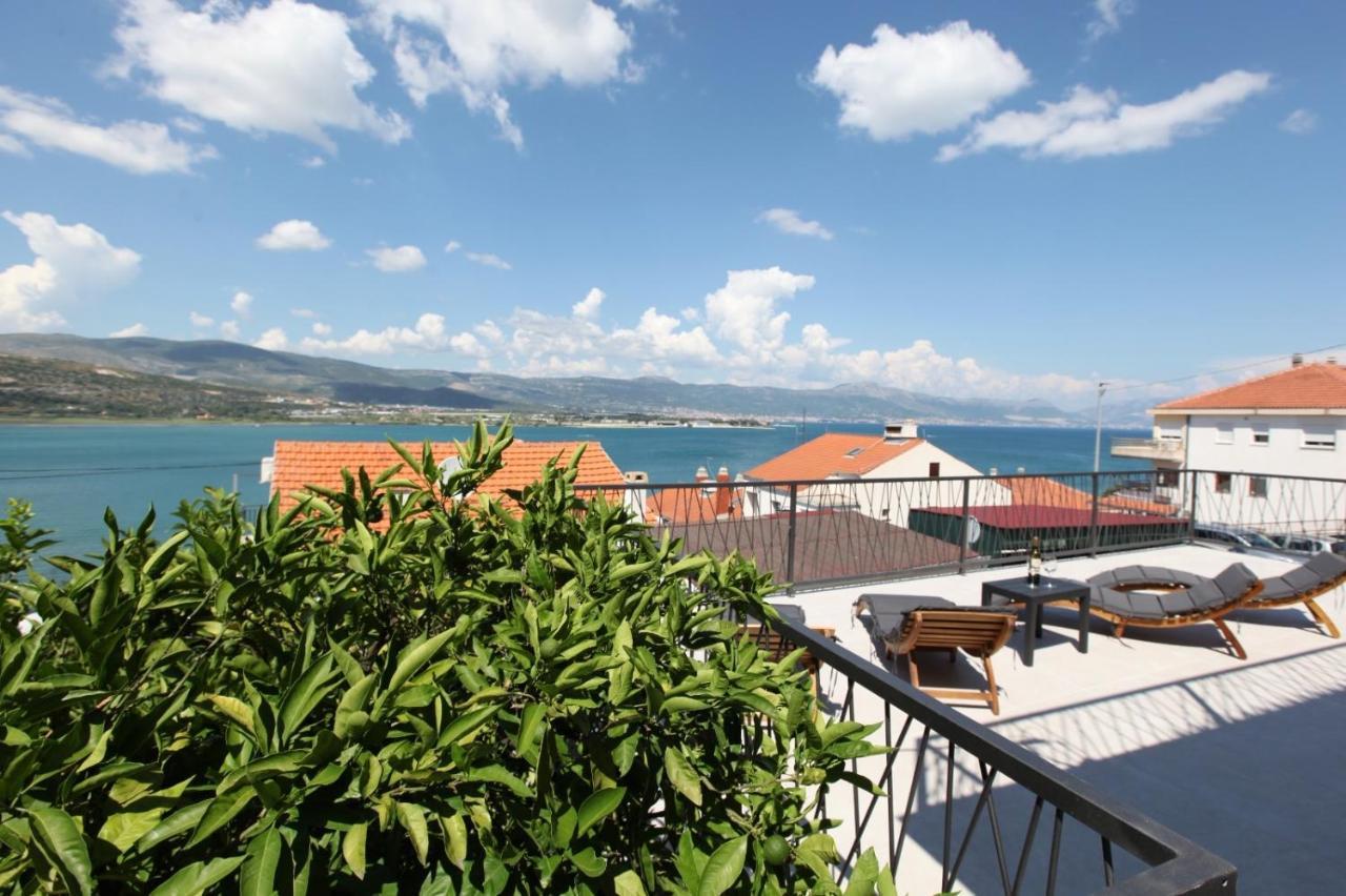 Apartment With Terrace And Sea View - Lucic Trogir Exteriér fotografie