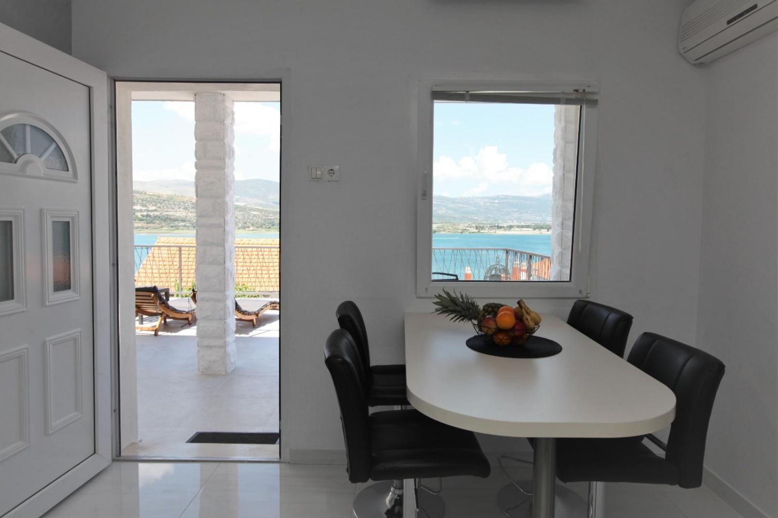 Apartment With Terrace And Sea View - Lucic Trogir Exteriér fotografie