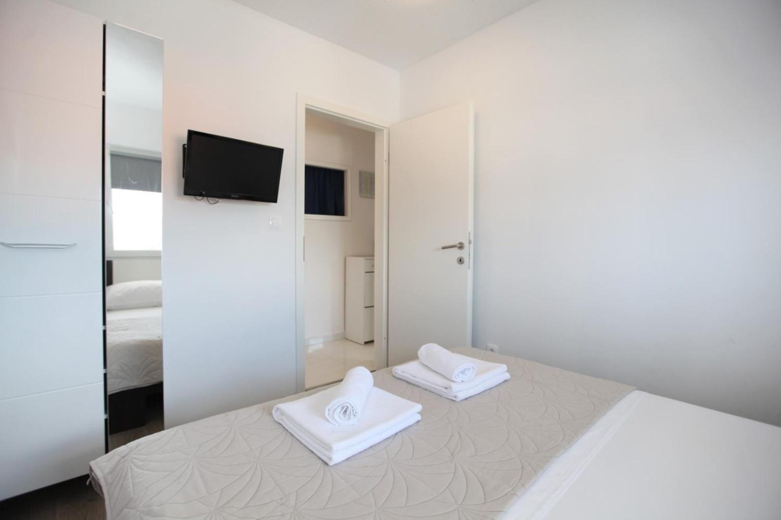 Apartment With Terrace And Sea View - Lucic Trogir Exteriér fotografie