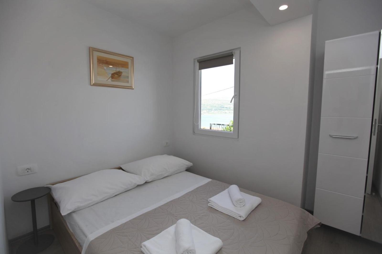 Apartment With Terrace And Sea View - Lucic Trogir Exteriér fotografie
